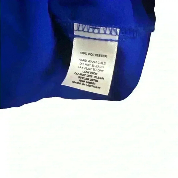 Monteau silk, layered tank blouse size small. - Picture 4 of 4